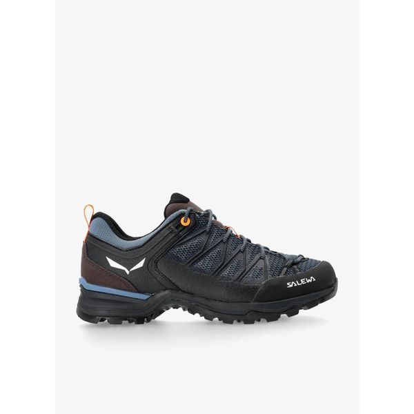 Buty trekkingowe niskie Salewa MTN Trainer Lite. Czarne buty trekkingowe Salewa, bez wzorów, bez zapięcia. Za 710.60 zł.