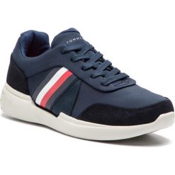 Sneakersy TOMMY HILFIGER - Lightweigh Corporate Runner FM0FM01952 Midnight 403. Buty sportowe casual marki Tommy Hilfiger. Za 449.00 zł.