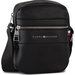 Saszetka TOMMY HILFIGER - Novelty Mix Mini Reporter AM0AM04887 002. Saszetki i nerki Tommy Hilfiger. Za 399.00 zł.