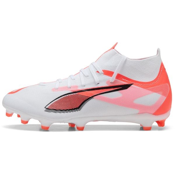 Buty piłkarskie Puma Ultra 5 Match+ FG/AG. Białe buty treningowe Puma, bez wzorów, do piłki nożnej. Za 299.00 zł.