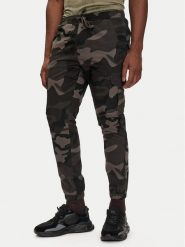 Brave Soul Joggery MTR-FINECAMOCRGR Zielony Slim Fit. Zielone joggery i bojówki Brave Soul, m, bez wzorów, z bawełny. Za 109.99 zł.