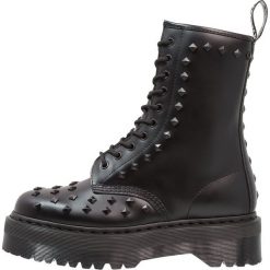 Dr. Martens STUDDED BOOT Kozaki sznurowane black smooth. Botki sznurowane marki Dr. Martens. Za 989.00 zł.