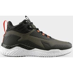 Buty lifestyle męskie OBMH203 - oliwkowy. Zielone buty sportowe casual 4F, bez wzorów, bez zapięcia. Za 249.99 zł.