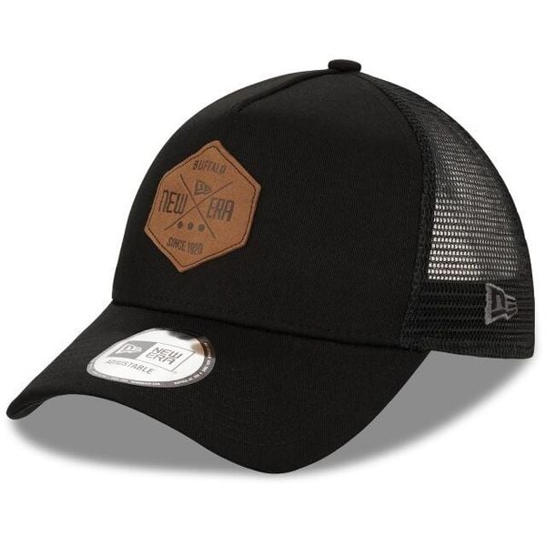 Czapka New Era Patch A Frame Trucker. Czarne czapki z daszkiem New Era, z aplikacjami, z bawełny. Za 181.00 zł.
