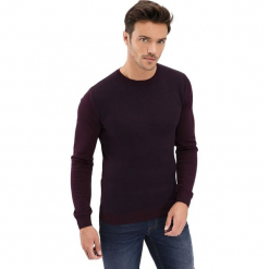 Sweter w kolorze bordowym. Czerwone swetry nierozpinane marki AVVA, Dewberry, z okrągłym kołnierzem. Za 189.95 zł.