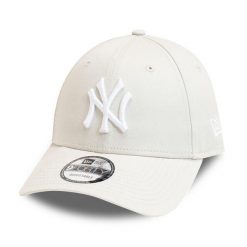 Czapka z daszkiem New Era MLB New York Yankees. Białe czapki z daszkiem New Era, bez wzorów, z materiału. Za 124.85 zł.