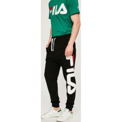 Fila - Spodnie. Spodnie treningowe długie marki Fila. W wyprzedaży za 199.90 zł.