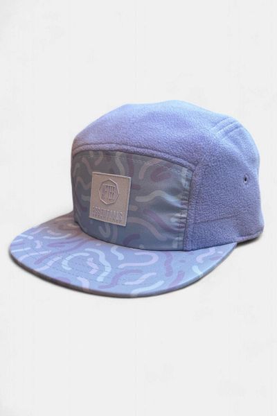 Zimowa czapka z polaru Unisex dla dorosłych z 5 panelami - liliowa. Niebieskie czapki z daszkiem AFTER ESSENTIALS, na zimę, bez wzorów, z materiału. Za 66.50 zł.