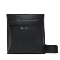 Saszetka Calvin Klein. Czarne saszetki i nerki CALVIN KLEIN, bez wzorów. Za 209.99 zł.