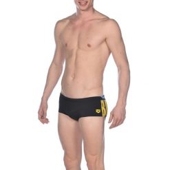 Szorty Kąpielowe Arena Batman Placed Print Low Waist Short. Czarne kąpielówki Arena, m, bez wzorów, sportowe. Za 99.00 zł.