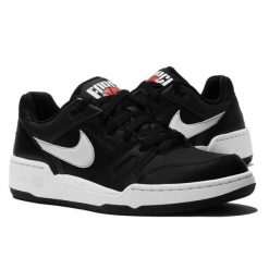 Buty męskie sportowe sneakersy Nike FULL FORCE LO. Białe buty do biegania Nike, bez wzorów, bez zapięcia, do biegania. W wyprzedaży za 319.00 zł.