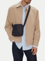 GINO ROSSI Saszetka C-GIN-E-032-05 Czarny. Czarne saszetki i nerki Gino Rossi, bez wzorów, z nylonu, bez dodatków. Za 99.99 zł.