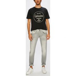 Guess Jeans - Jeansy Vermont. Szare jeansy Guess Jeans, m, z obniżonym stanem. W wyprzedaży za 199.90 zł.