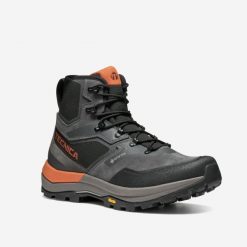 Buty trekkingowe męskie Tecnica Fuse. Brązowe trekkingi TECNICA, bez wzorów, z gore-texu, bez zapięcia. Za 749.99 zł.