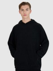 4F Bluza dresowa nierozpinana z kapturem męska - czarna L. Czarne bluzy z kapturem 4F, l, bez wzorów, z dresówki, z kapturem. W wyprzedaży za 99.99 zł.