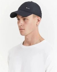 Czapka Nike Dri-FIT czarna, regulowana, oddychająca. Czarne bielizna termoaktywna Nike, l, bez wzorów, z materiału, bez ramiączek, do biegania. Za 99.00 zł.