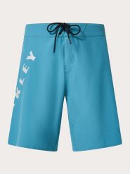 Oakley Szorty kąpielowe "Cut Logo 20" w kolorze niebieskim rozmiar: 32. Niebieskie kąpielówki Oakley, bez wzorów, z materiału. Za 139.87 zł.