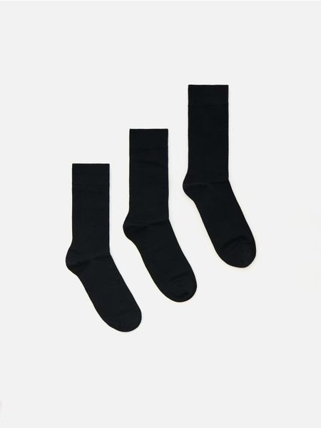 3 pack skarpet z merceryzowaną bawełną - czarny. Czarne skarpety Reserved, bez wzorów, z bawełny. Za 69.99 zł.