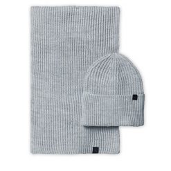 Zestaw szalik i czapka Calvin Klein Jeans. Szare czapki zimowe Calvin Klein Jeans, bez wzorów, z jeansu. Za 249.99 zł.