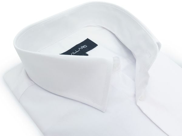 Biała elastyczna koszula męska z długim rękawem Villaro L01. Białe koszule Mmer / Villaro - Koszule męskie, l, bez wzorów, z bawełny, bez kołnierzyka, bez ramiączek. W wyprzedaży za 153.00 zł.