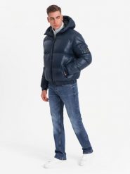 Ciepła kurtka męska puffer ze ściągaczami – granatowa V2 OM-JAHP-0207 - XXL. Niebieskie kurtki Ombre Clothing, na zimę, l, z aplikacjami, z gumy, z kapturem. W wyprzedaży za 299.99 zł.