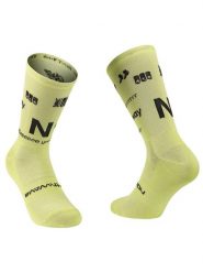 Skarpety rowerowe NORTHWAVE Type Sock żółty. Czarne skarpety Northwave, bez wzorów, z dzianiny. Za 39.00 zł.