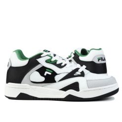 Buty męskie sportowe do chodzenia Fila WAYNE. Białe buty do biegania Fila, bez wzorów, bez zapięcia, trekkingowe. W wyprzedaży za 269.00 zł.