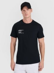 4F T-shirt regular z nadrukiem męski - czarny L. Czarne t-shirty sportowe 4F, bez wzorów, z bawełny, bez ramiączek. W wyprzedaży za 49.99 zł.