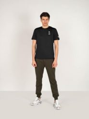North Sails X Prada T-shirt "Foehn" | 45 2302 000 | T-shirt Foehn | Mężczyzna | Czarny. Czarne t-shirty North Sails, m, z aplikacjami, z poliesteru, bez kołnierzyka, bez ramiączek. W wyprzedaży za 199.00 zł.