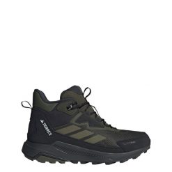 Buty trekkingowe Terrex Anylander CLIMAWARM+. Brązowe trekkingi Adidas, bez wzorów, bez zapięcia. Za 529.00 zł.