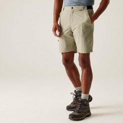 Męskie szorty podróżne Light Packaway. Brązowe szorty Regatta, m, bez wzorów, sportowe. Za 99.99 zł.