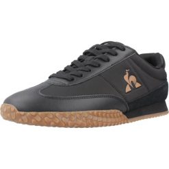 Buty LE COQ SPORTIF VELOCE I Czarny. Brązowe buty trekkingowe le coq sportif, bez wzorów, ze skóry, bez zapięcia. Za 309.99 zł.