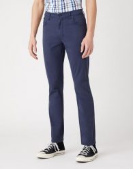 WRANGLER TEXAS SLIM MĘSKIE SPODNIE MATERIAŁOWE NAVY W12SWA114 112126532. Niebieskie spodnie materiałowe Wrangler, l, bez wzorów, z materiału. Za 219.99 zł.