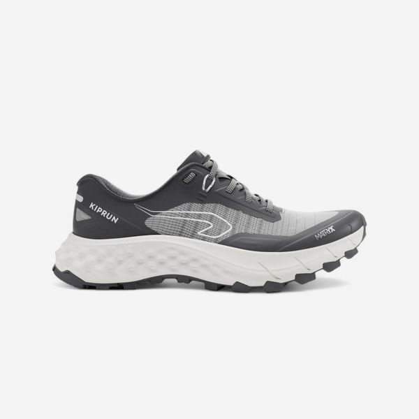 Buty do biegania w terenie męskie Kiprun MT Cushion 2. Białe buty do biegania KIPRUN, bez wzorów, z kauczuku, bez zapięcia, do biegania. Za 449.99 zł.