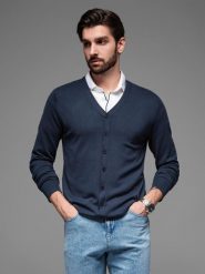 Dzianinowy monochromatyczny męski kardigan z wiskozą – granatowy V1 OM-SWCD-0126 - XXL. Niebieskie swetry rozpinane Ombre Clothing, l, z aplikacjami, z dzianiny, bez kołnierzyka, bez ramiączek. Za 101.99 zł.
