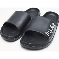 Klapki - Czarny. Klapki marki Cropp. Za 39.99 zł.