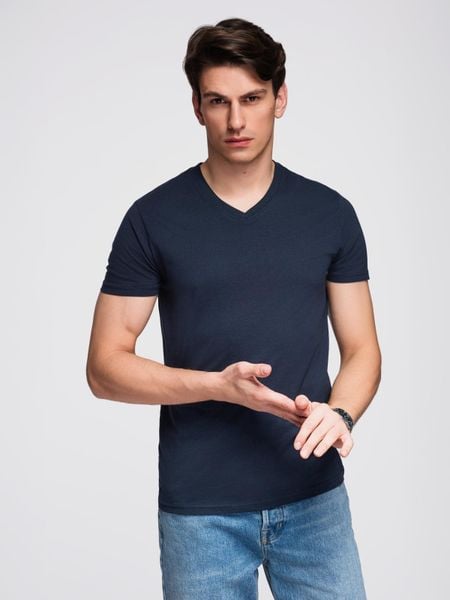 Męska klasyczna bawełniana koszulka z dekoltem w serek BASIC – granatowa V2 - Rozmiar: L. Niebieskie t-shirty Ombre Clothing, l, bez wzorów, z bawełny, bez kołnierzyka, bez ramiączek. W wyprzedaży za 29.99 zł.