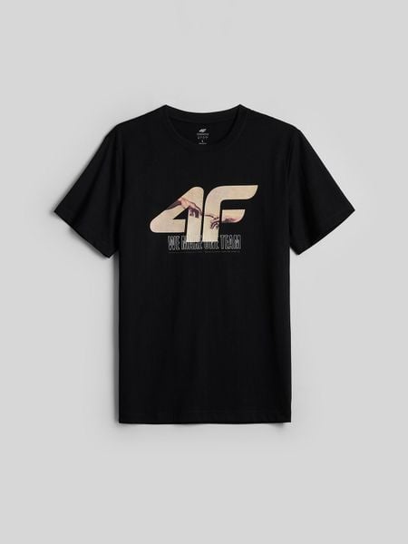 4F T-shirt regular z nadrukiem męski - czarny L. Czarne t-shirty 4F, l, bez wzorów, z bawełny, bez kołnierzyka, bez ramiączek. Za 69.99 zł.