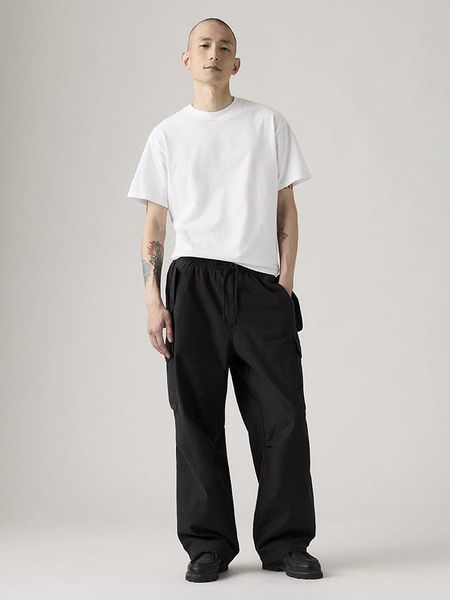 Levi's Bojówki w kolorze czarnym rozmiar: XL. Czarne joggery i bojówki Levi's®, s, bez wzorów, z bawełny. Za 255.65 zł.