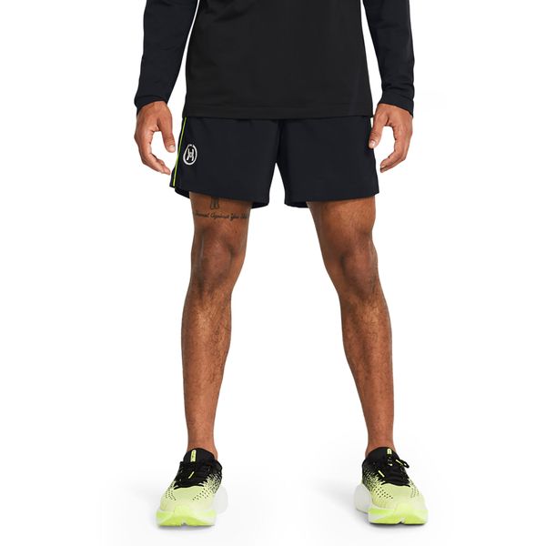 Spodenki do biegania męskie Under Armour Run Everywhere. Czarne szorty Under Armour, m, bez wzorów, sportowe. Za 299.00 zł.