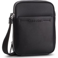 Saszetka CALVIN KLEIN - Flex 2 Gusset Ipad Mini Reporter K50K504394 001. Saszetki i nerki marki CALVIN KLEIN. Za 359.00 zł.