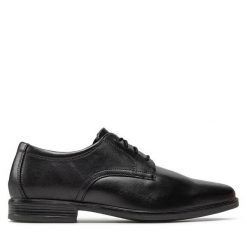 Półbuty Clarks. Czarne eleganckie półbuty Clarks, bez wzorów, bez obcasa, bez zapięcia. Za 319.99 zł.