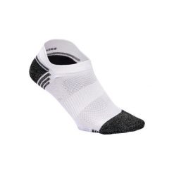 Skarpetki do chodzenia WS 500 Fresh Invisible białe. Białe skarpety NEWFEEL, bez wzorów, z elastanu. Za 14.99 zł.