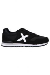 Tenisówki Munich Model Dash 103 Kolor Czarny. Czarne trampki munich, bez wzorów, bez zapięcia. Za 323.75 zł.