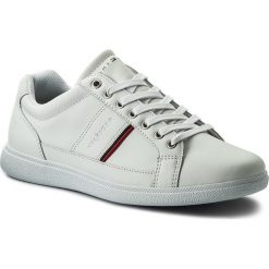 Sneakersy TOMMY HILFIGER - Core Leather Cupsole FM0FM01478 White 100. Białe buty sportowe casual marki Tommy Hilfiger, z materiału. W wyprzedaży za 269.00 zł.