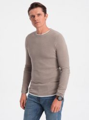 Bawełniany sweter męski z okrągłym dekoltem - zimny beż V9 OM-SWSW-0103 - XXL. Brązowe swetry nierozpinane Ombre Clothing, l, bez wzorów, z bawełny, bez kołnierzyka, bez ramiączek. W wyprzedaży za 69.99 zł.