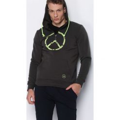 Ciemnozielona Bluza No Regrets. Zielone bluzy Born2be. Za 49.99 zł.