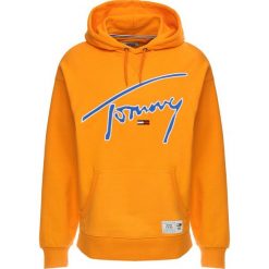 Tommy Jeans SIGNATURE HOODY Bluza z kapturem orange peel. Bluzy marki Tommy Jeans. Za 419.00 zł.