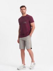Szorty męskie dresowe z zaokrągloną nogawką - ciemnobeżowe V3 OM-SRSK-0105 - XL. Brązowe krótkie spodenki sportowe Ombre Clothing, m, bez wzorów, z bawełny. W wyprzedaży za 39.99 zł.