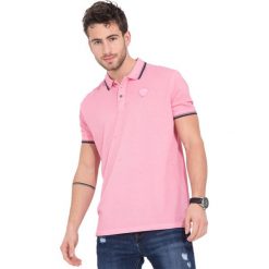 Koszulka polo w kolorze różowym. Bezrękawniki marki Backlight. W wyprzedaży za 99.95 zł.
